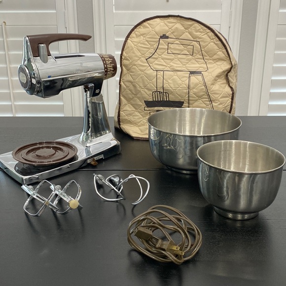 Sunbeam Kitchen Vintage Chrome Sunbeam Mixmaster 2 Speed Complete